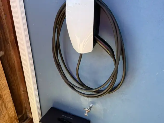 Tesla Wall Connector + Load Panel